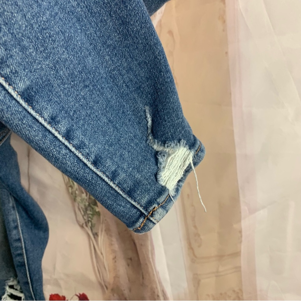 Good American Tear Down Hem Skinny Ankle Distressed Jeans - Picture 7 of 10